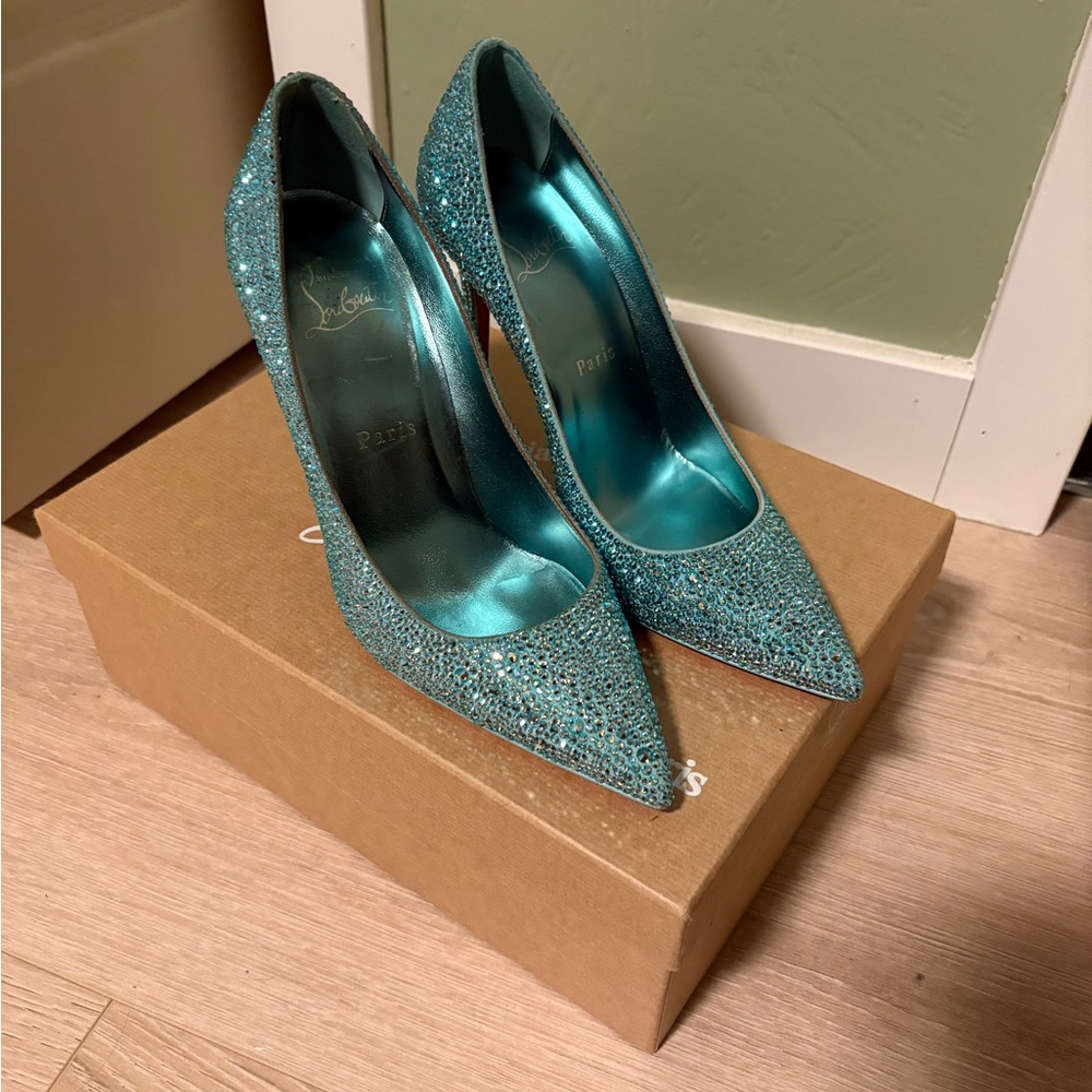 Christian Louboutin Strass Kate Pumps